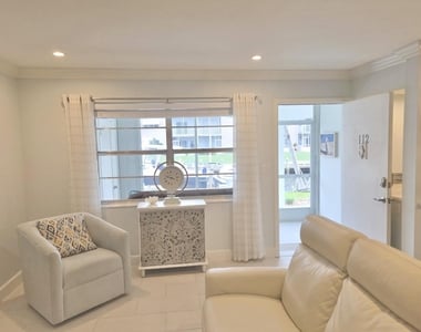 110 Shore Court - Photo Thumbnail 1