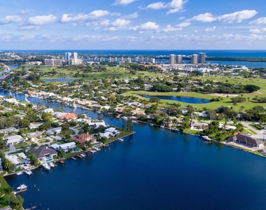 110 Shore Court - Photo Thumbnail 21