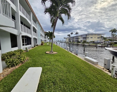 110 Shore Court - Photo Thumbnail 3