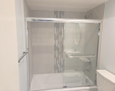 110 Shore Court - Photo Thumbnail 15