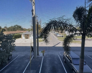 330 Se 2nd Street - Photo Thumbnail 6