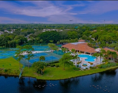 703 Crosswinds Drive - Photo Thumbnail 17