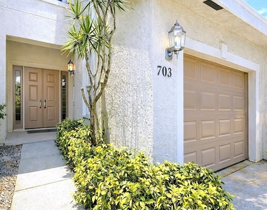 703 Crosswinds Drive - Photo Thumbnail 15