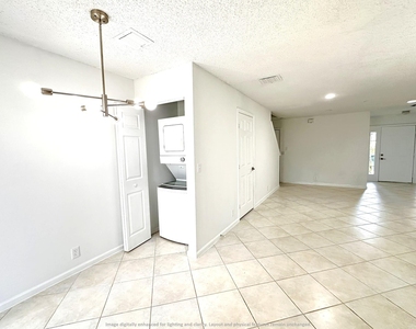 703 Crosswinds Drive - Photo Thumbnail 5