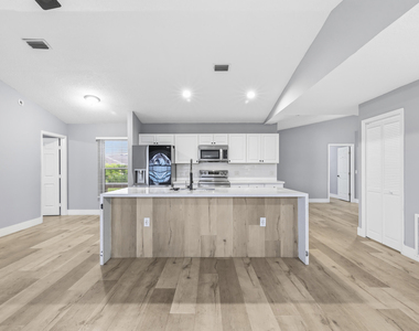 1717 Sw Burlington Street - Photo Thumbnail 12