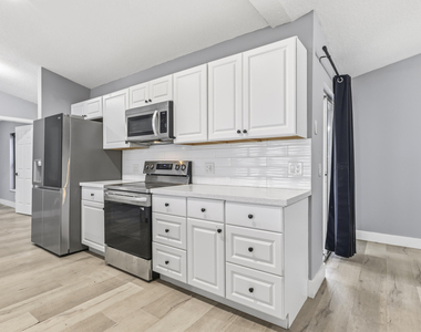 1717 Sw Burlington Street - Photo Thumbnail 8
