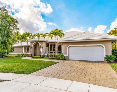 15621 Latina Place - Photo Thumbnail 39