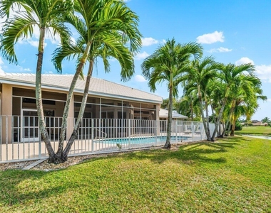 15621 Latina Place - Photo Thumbnail 11