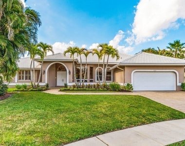 15621 Latina Place - Photo Thumbnail 40