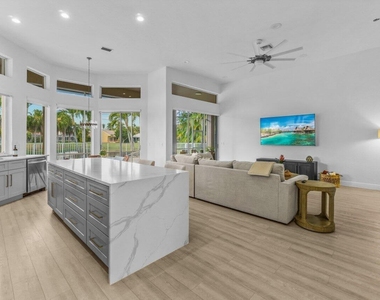 15621 Latina Place - Photo Thumbnail 36