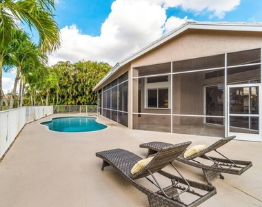 15621 Latina Place - Photo Thumbnail 16