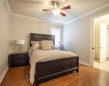8801 Wellington View Drive - Photo Thumbnail 31