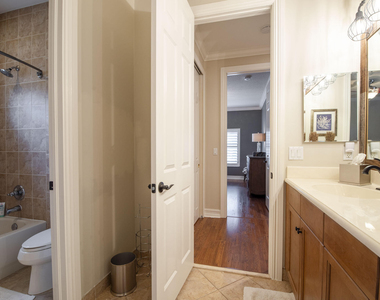 8801 Wellington View Drive - Photo Thumbnail 30