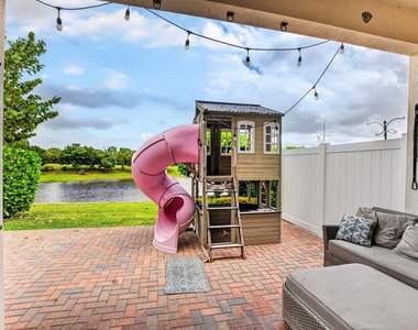 10106 Akenside Drive - Photo Thumbnail 32