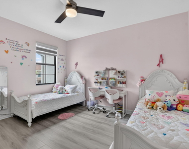 10106 Akenside Drive - Photo Thumbnail 28