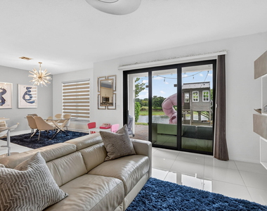 10106 Akenside Drive - Photo Thumbnail 9