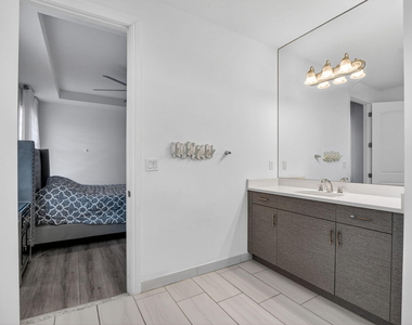 10106 Akenside Drive - Photo Thumbnail 41