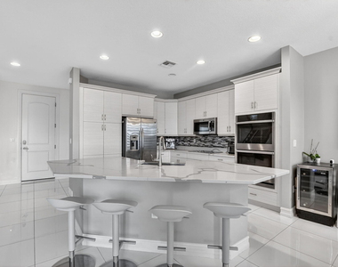 10106 Akenside Drive - Photo Thumbnail 11
