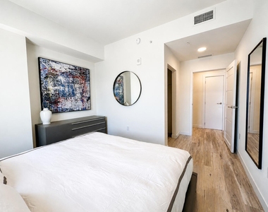 1621 S Dixie Highway - Photo Thumbnail 7