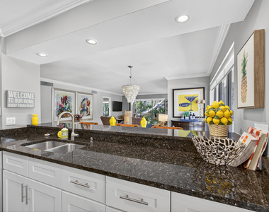 605 Brackenwood Cove - Photo Thumbnail 13