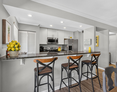 605 Brackenwood Cove - Photo Thumbnail 5