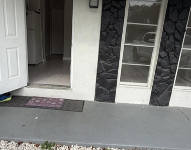 47 Se 13th Street - Photo Thumbnail 6