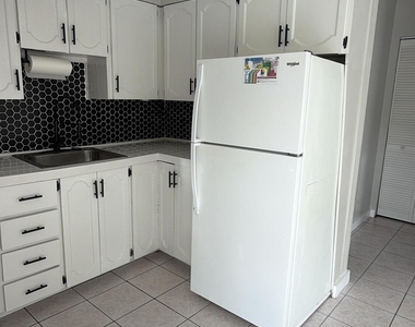 47 Se 13th Street - Photo Thumbnail 14