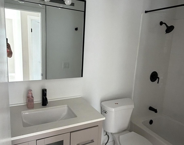 47 Se 13th Street - Photo Thumbnail 12