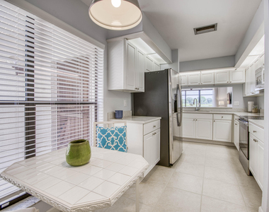 495 Prestwick Circle - Photo Thumbnail 21