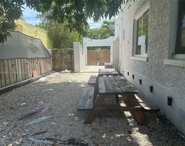 267 Nw 33rd Street - Photo Thumbnail 13