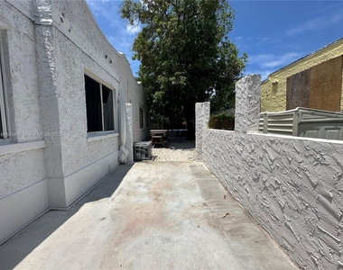 267 Nw 33rd Street - Photo Thumbnail 11