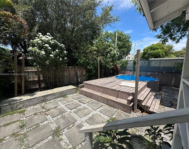 267 Nw 33rd Street - Photo Thumbnail 12