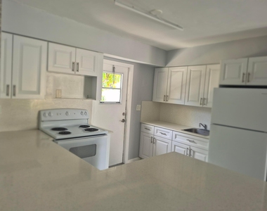 7221 Venetian Street - Photo Thumbnail 1