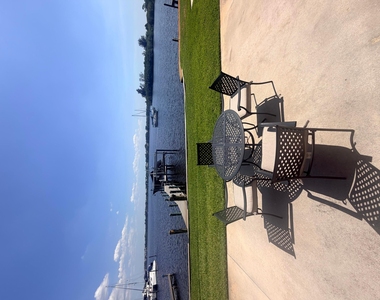 3312 Se Morningside Boulevard - Photo Thumbnail 2