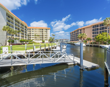 2871 N Ocean Boulevard - Photo Thumbnail 11