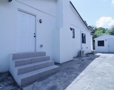 3040 Nw 13th Avenue - Photo Thumbnail 7