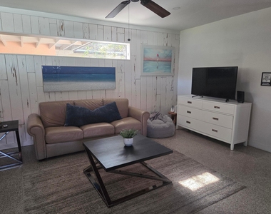 1507 Garfield Street - Photo Thumbnail 4