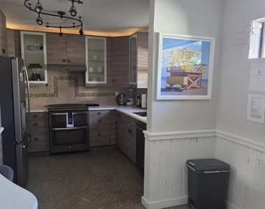 1507 Garfield Street - Photo Thumbnail 6