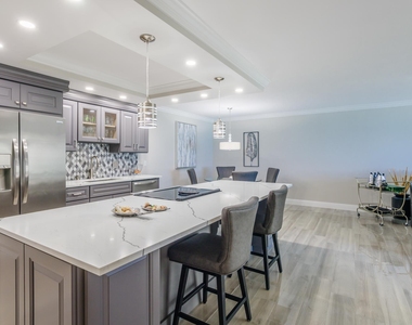 5440 N Ocean Drive - Photo Thumbnail 12