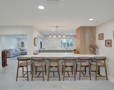 12213 Melissa Way - Photo Thumbnail 9