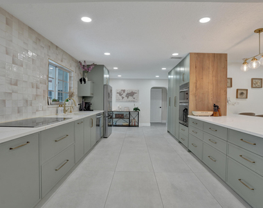 12213 Melissa Way - Photo Thumbnail 15