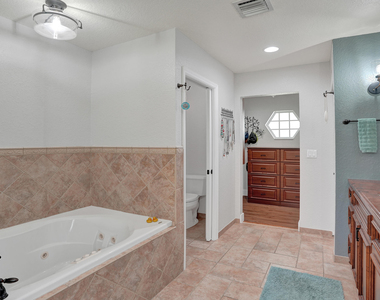 12213 Melissa Way - Photo Thumbnail 22
