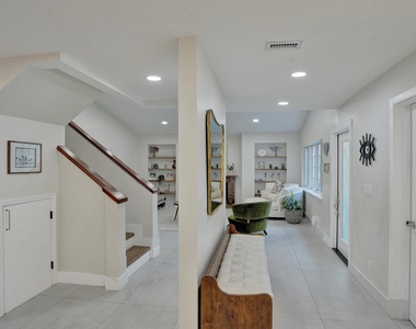 12213 Melissa Way - Photo Thumbnail 8