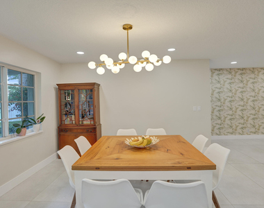 12213 Melissa Way - Photo Thumbnail 6