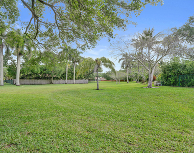 12213 Melissa Way - Photo Thumbnail 41