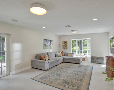 12213 Melissa Way - Photo Thumbnail 12