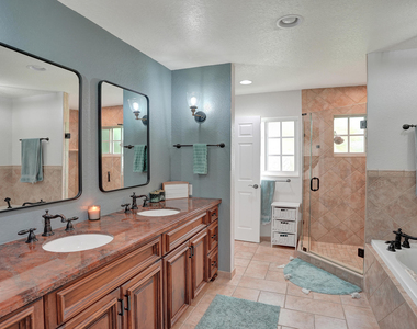 12213 Melissa Way - Photo Thumbnail 24