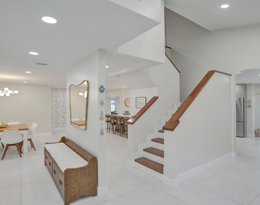 12213 Melissa Way - Photo Thumbnail 5