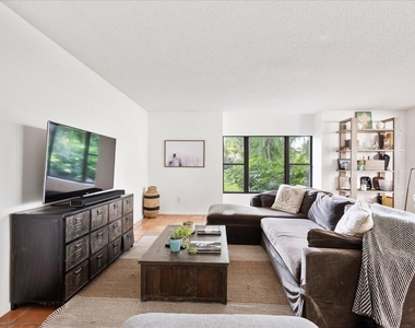 13307 Polo Club Road - Photo Thumbnail 29