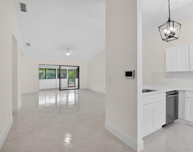 29 Fawlkland Circle - Photo Thumbnail 6